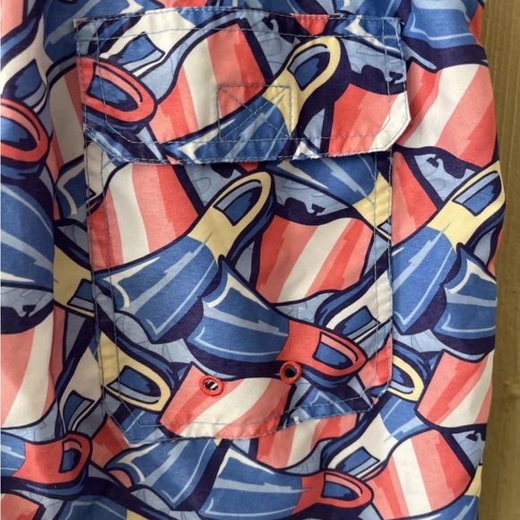 Vineyard Vines Linear Tropics Chappy Trunks Mens Medium Pink Blue Swim Shorts - Picture 7 of 9